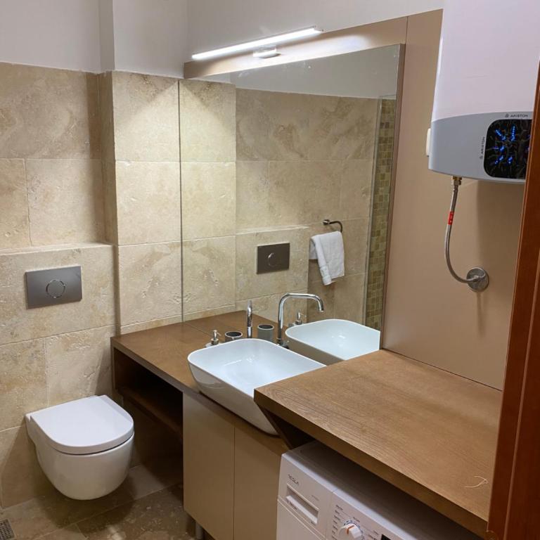 Bitcoin and Ethereum Deluxe Apartments - Studio Apartment - 10