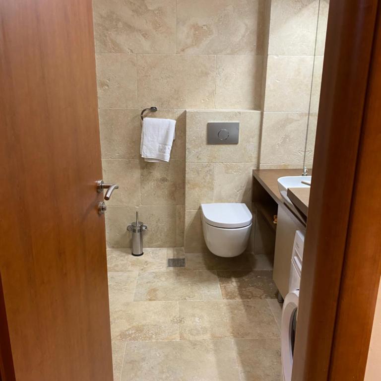 Bitcoin and Ethereum Deluxe Apartments - Studio Apartment - 13