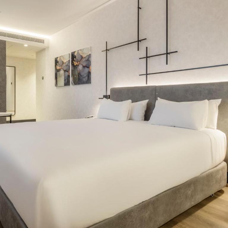 Hotel Ilunion San Mamés - Superior Queen Room - 1