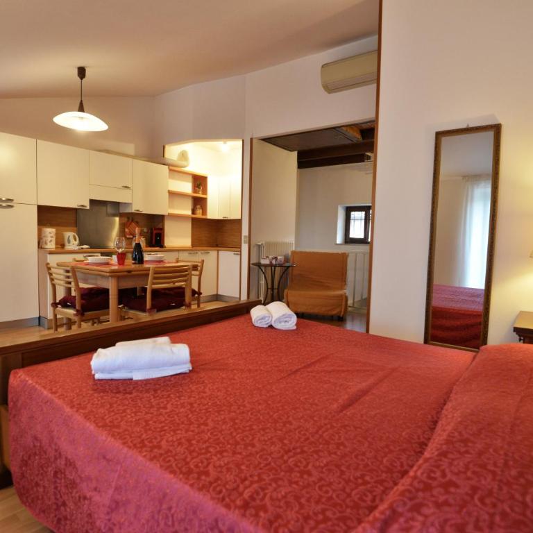 Taverna Affittacamere - Monolocale Matrimoniale Deluxe - 3
