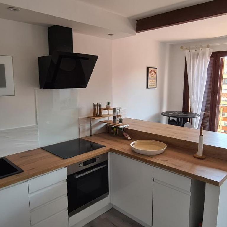 Agréable maison en duplex dans un quartier calme - Maison 5 Chambres - 3
