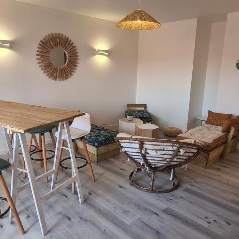 Agréable maison en duplex dans un quartier calme - Maison 5 Chambres - 12