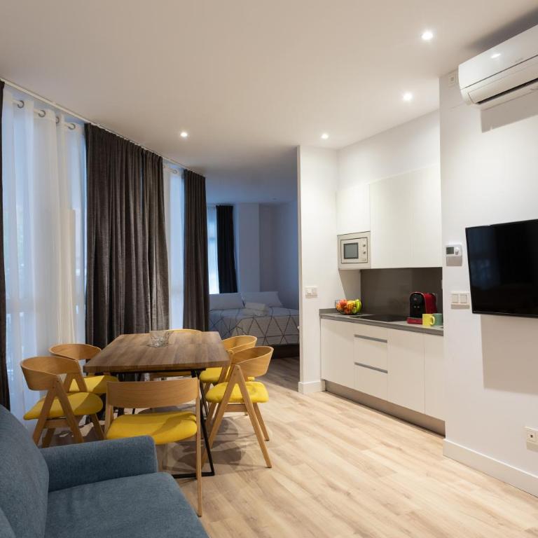 APARTAMENTOS ARRIET - Studio with Sofa Bed - 17