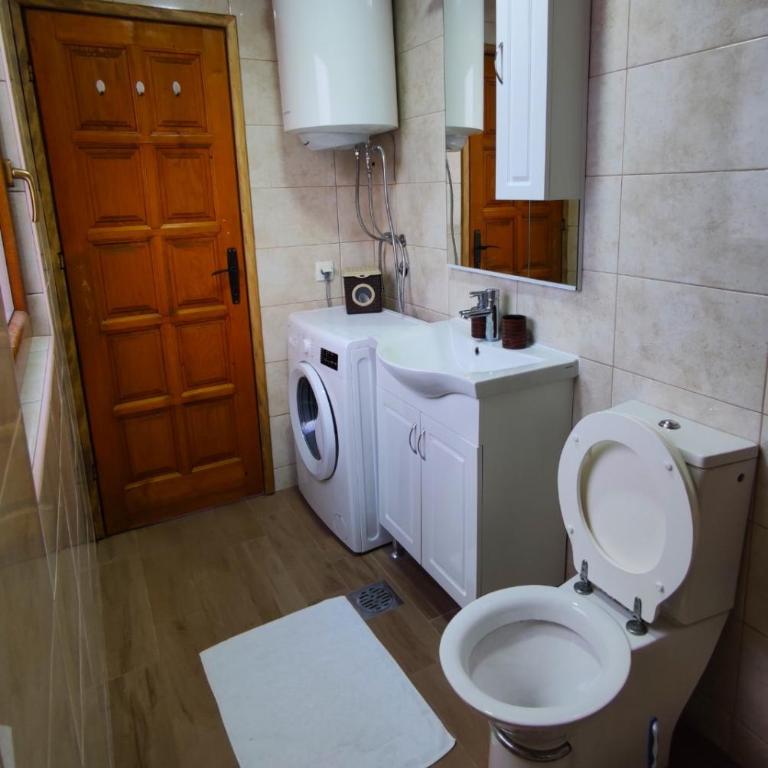 Guesthouse MG - Three-Bedroom House - 20