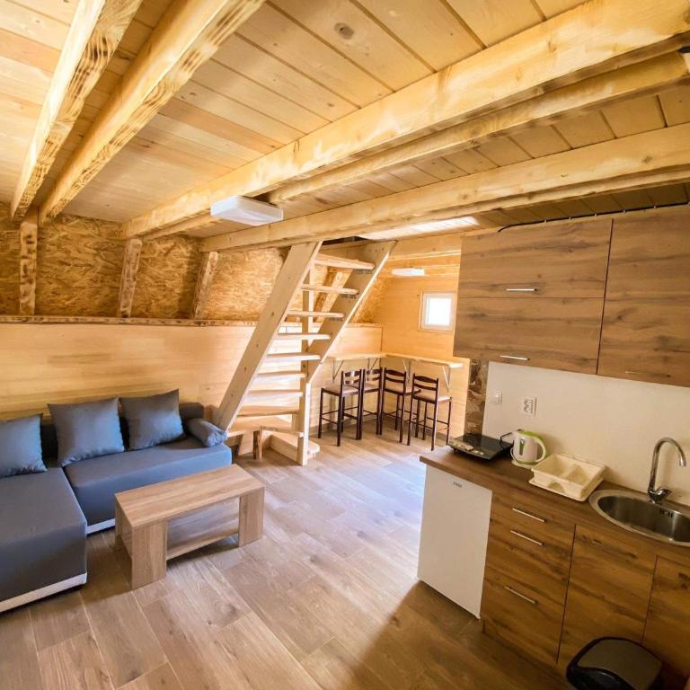 TARA BUNGALOV - One-Bedroom House - 7