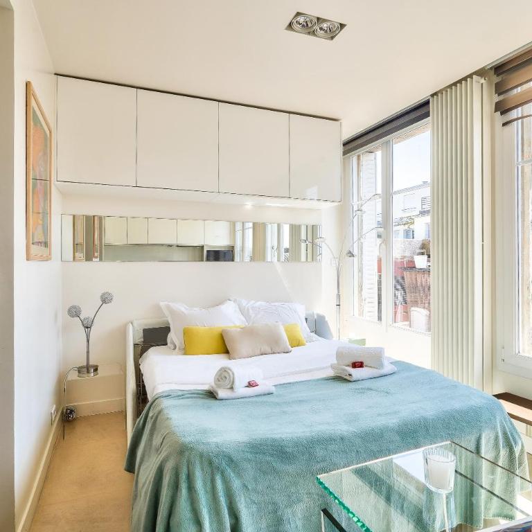 Designed Studio with AC-Terrasse Vue Tour Eiffel - Appartement 1 Chambre - 4