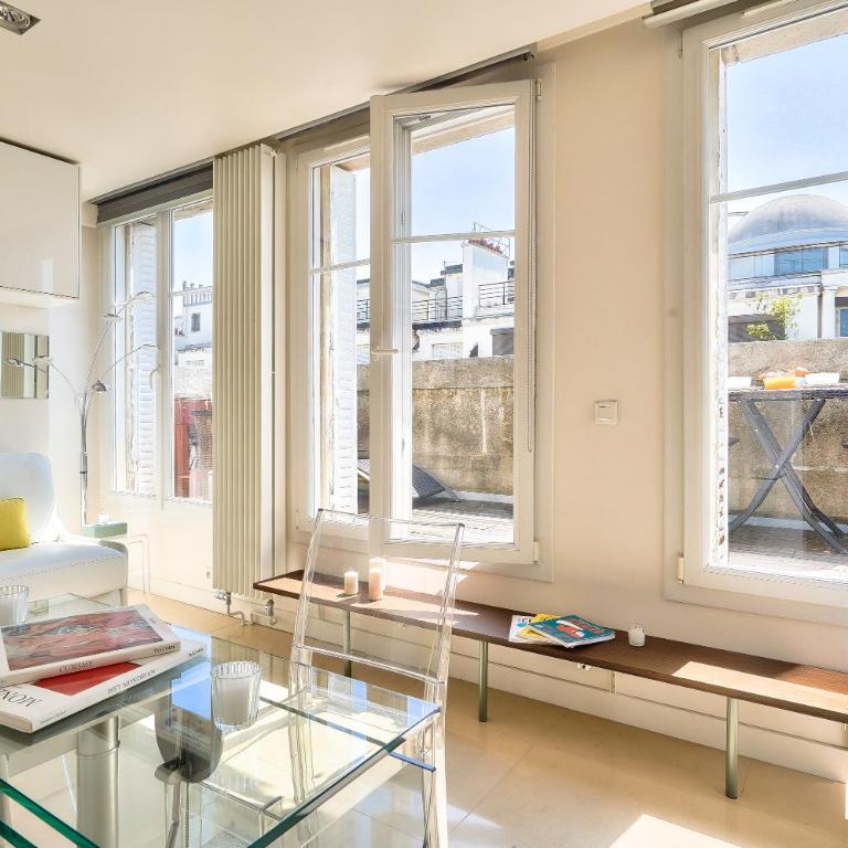 Designed Studio with AC-Terrasse Vue Tour Eiffel - Appartement 1 Chambre - 7