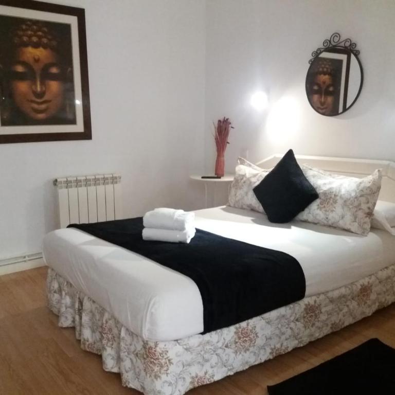 Casa de Huéspedes Prada - Queen Room with Shared Bathroom - 1