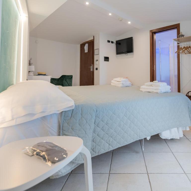Villa Rocla guest house Pompei - Camera Tripla Comfort con Balcone - 2