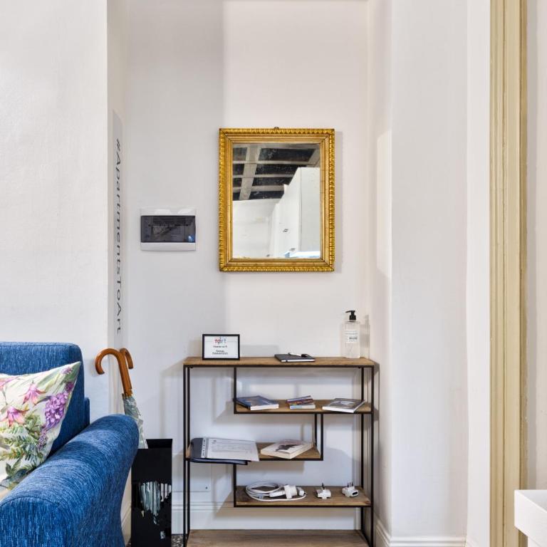 Apartments to Art - Loft - 22