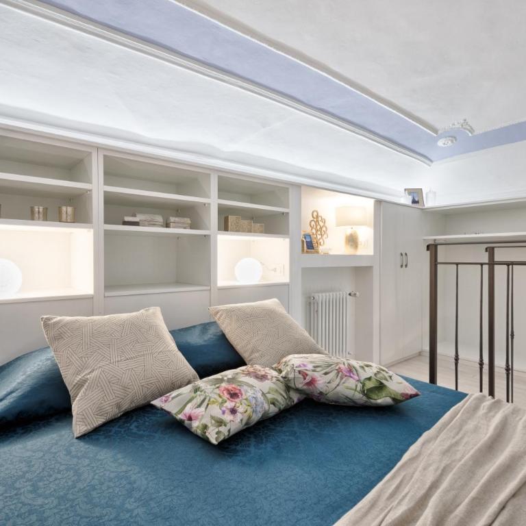 Apartments to Art - Loft - 4