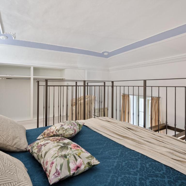 Apartments to Art - Loft - 26