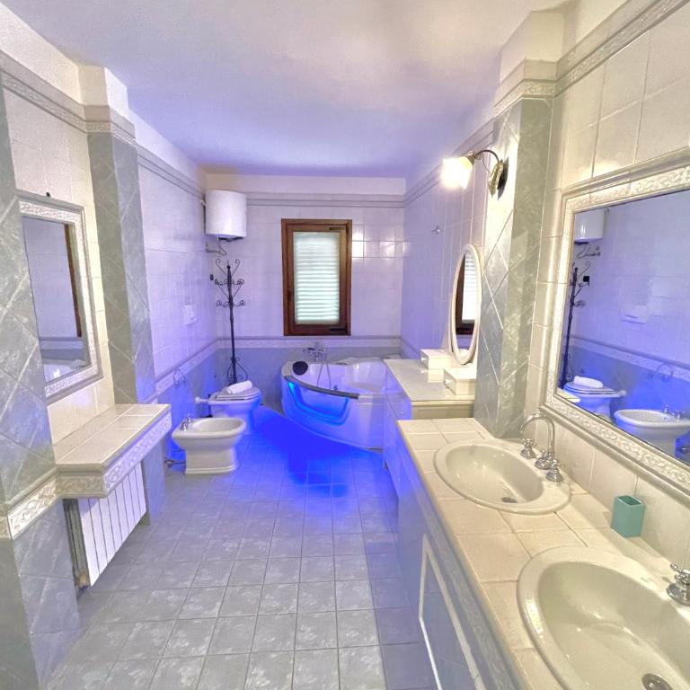 Villa Casa Vacanze Fiore - Appartamento con 2 Camere da Letto e Giardino Privato - 21