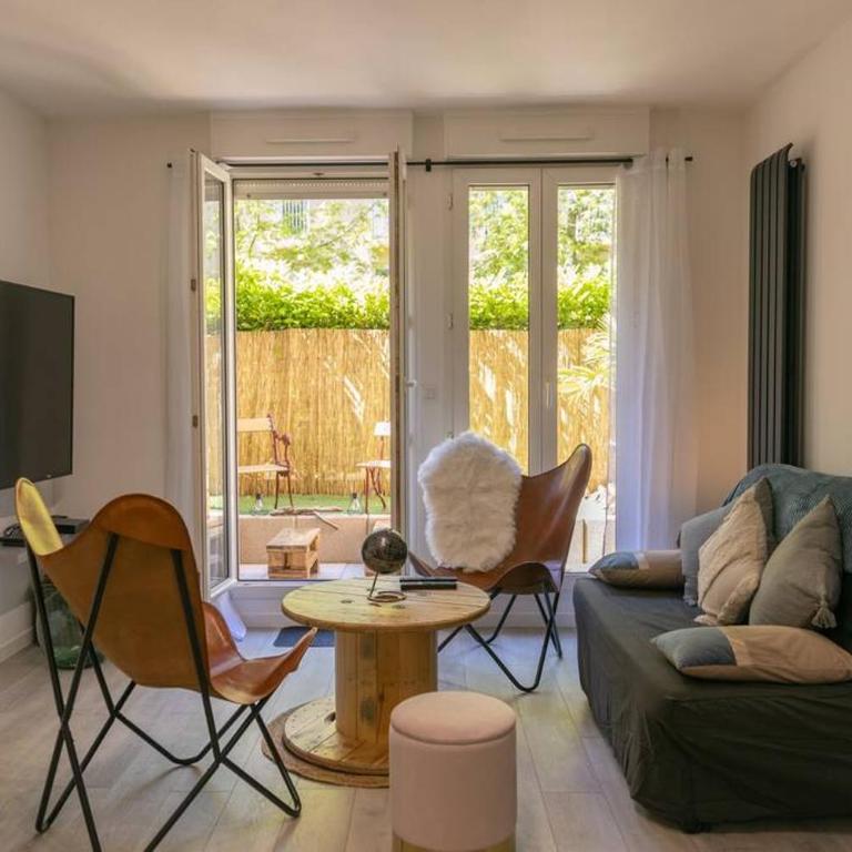 Superbe Appart Plein Centre avec Parking & Jardin - Appartement 1 Chambre - 11