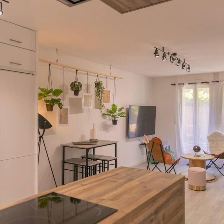 Superbe Appart Plein Centre avec Parking & Jardin - Appartement 1 Chambre - 18