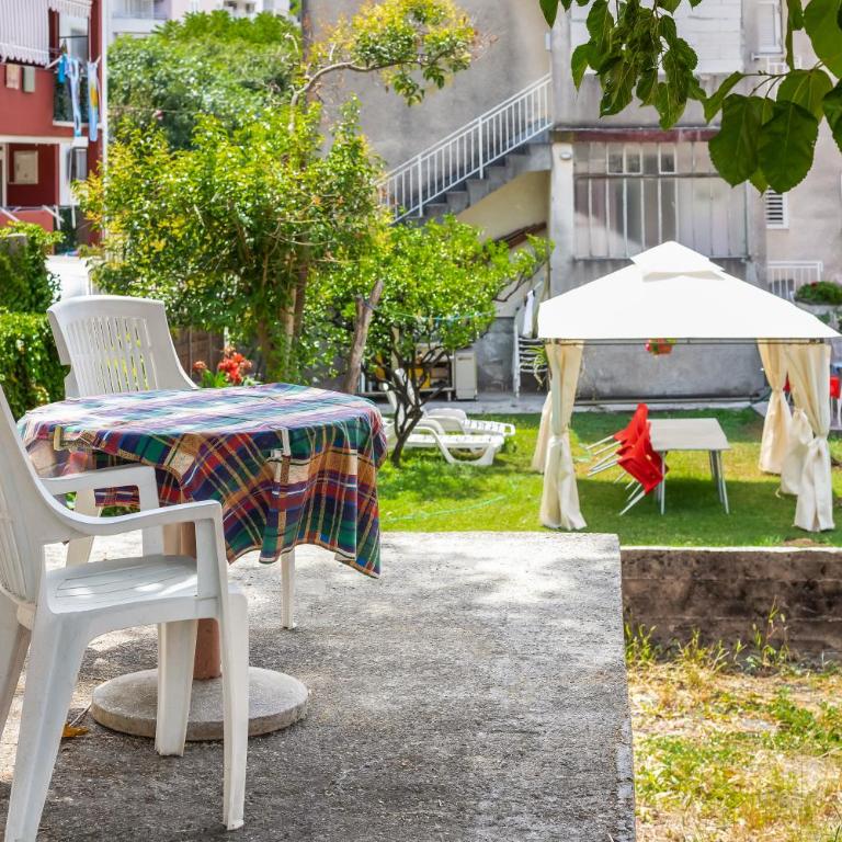 Apartments Željka-Dobrota - Studio with Garden View - 22