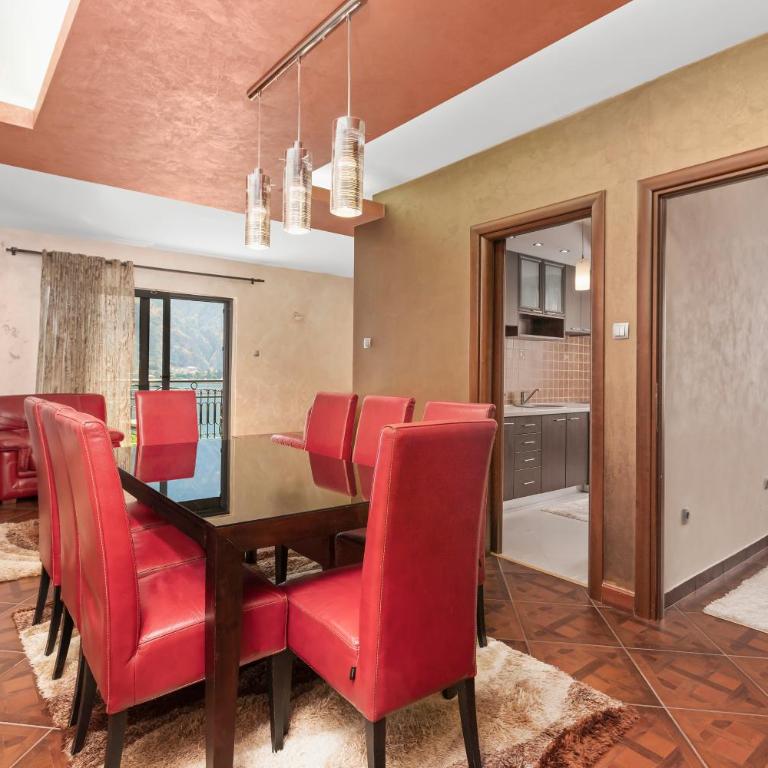 Dekaderon Lux Apartments - Two-Bedroom Apartment - 3