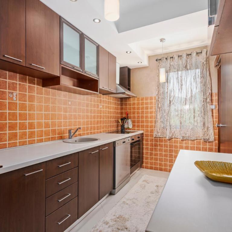 Dekaderon Lux Apartments - Two-Bedroom Apartment - 4