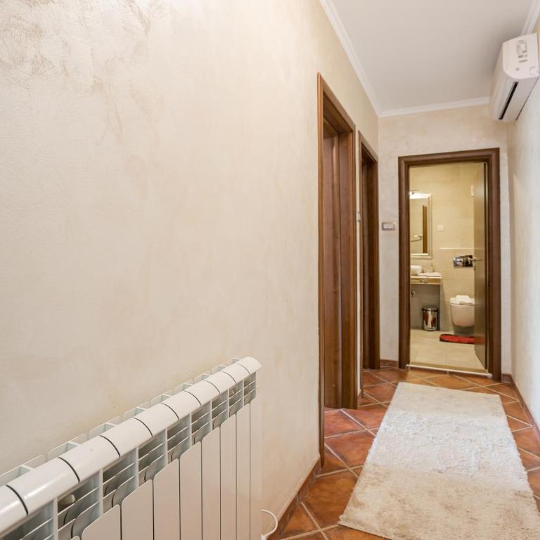 Dekaderon Lux Apartments - Two-Bedroom Apartment - 9