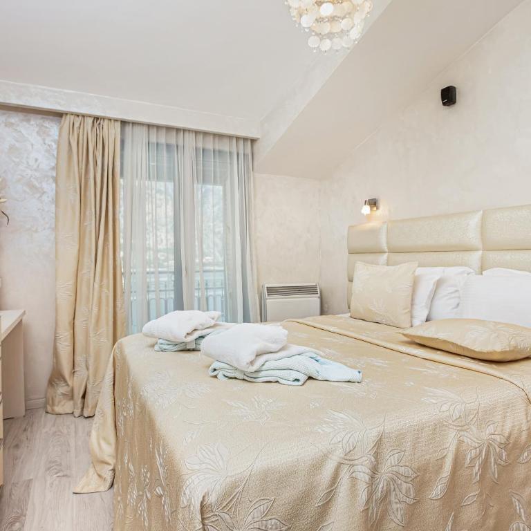 Dekaderon Lux Apartments - One-Bedroom Apartment with Balcony and Sea View - 6