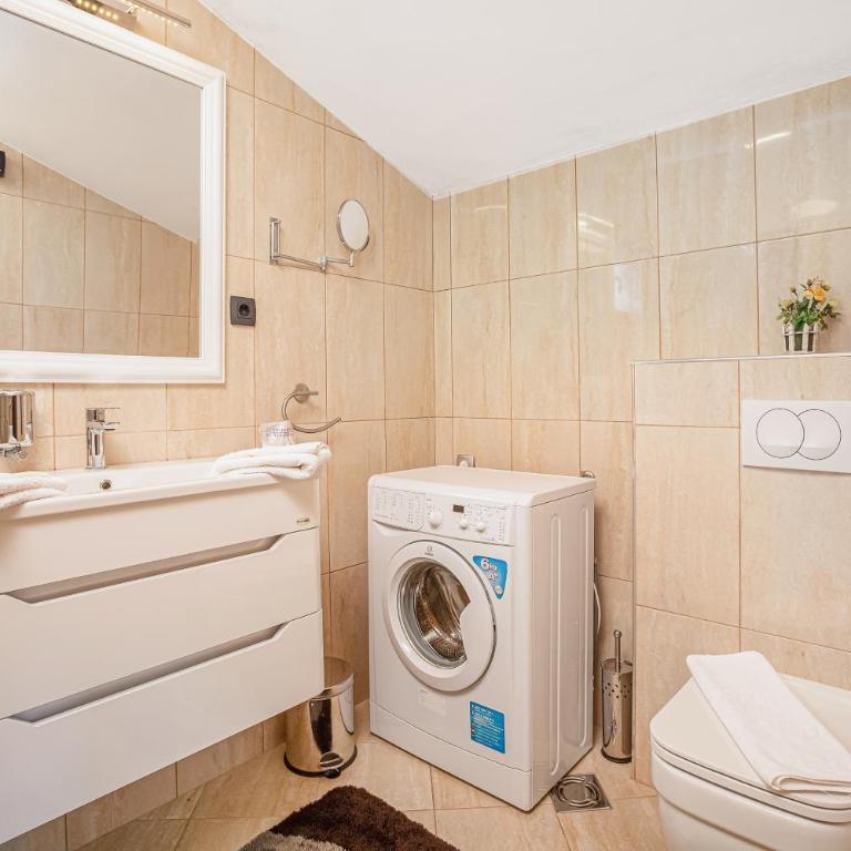 Dekaderon Lux Apartments - One-Bedroom Apartment with Balcony and Sea View - 10