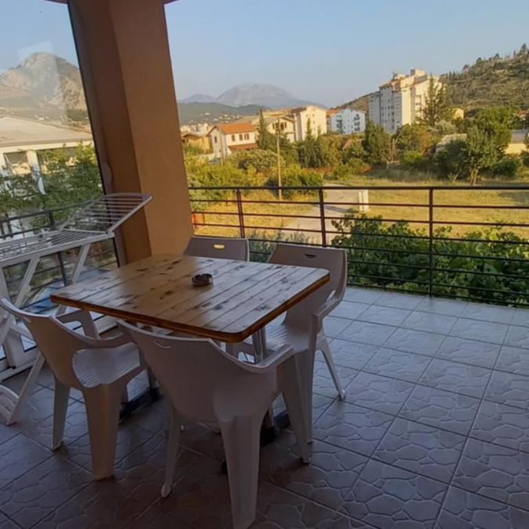 Apartmani Stojanović - Apartman s 1 Spavaćom Sobom i Terasom - 9