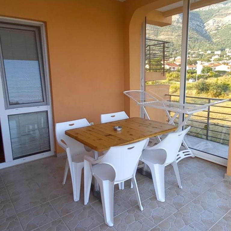Apartmani Stojanović - Apartman s 1 Spavaćom Sobom i Terasom - 8
