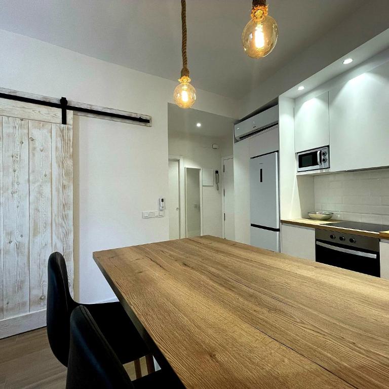Town Hall Suite - One-Bedroom Apartment - 21