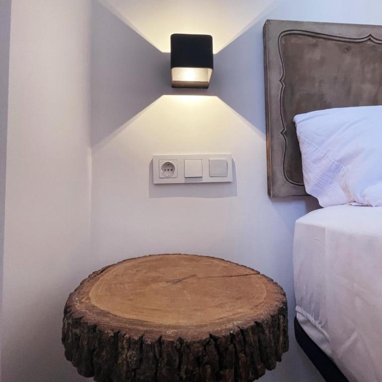 Town Hall Suite - One-Bedroom Apartment - 15