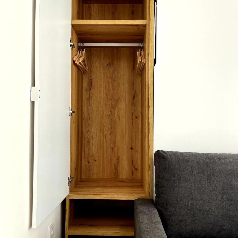 Town Hall Suite - One-Bedroom Apartment - 23