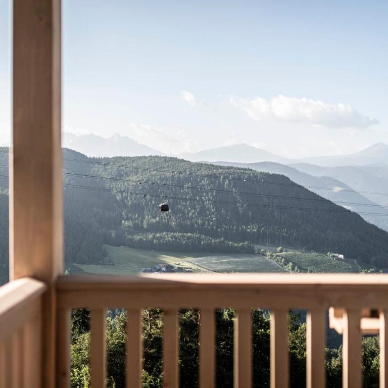 Pippos Mountain Lodge - Suite with Balcony - 9