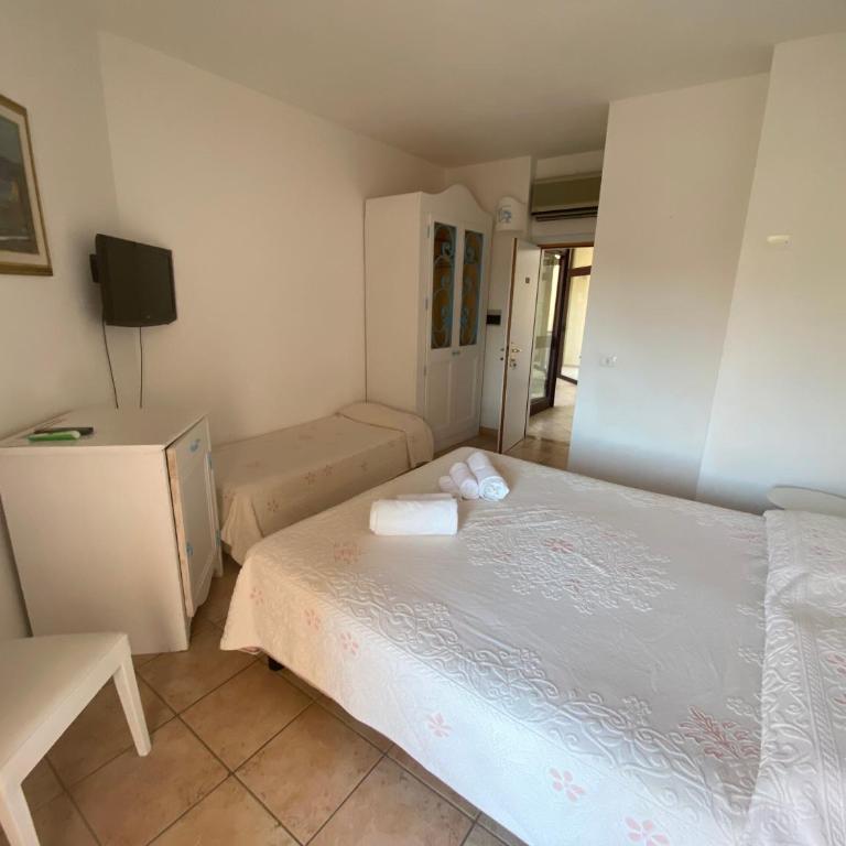 Palau City Hotel - Camera Tripla - 1