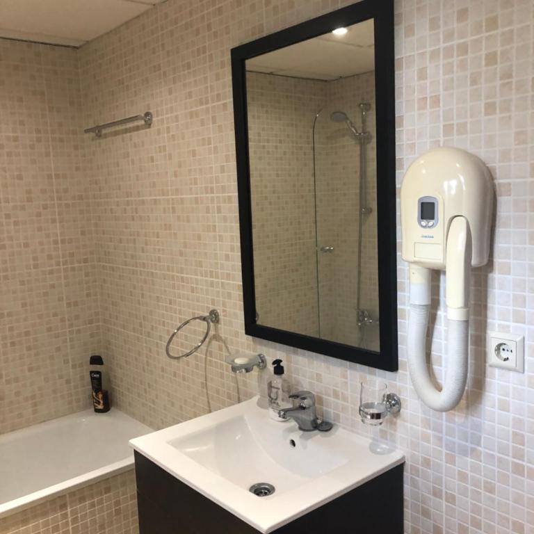 Fantástico Apartamento con vistas al mar zona Club la Costa Castillo Fuengirola - Apartamento de 1 dormitorio - 16
