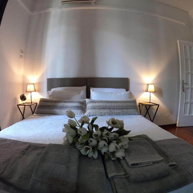 EMI's Guest House - Double or Twin Room with External Private Bathroom and City View - 10
