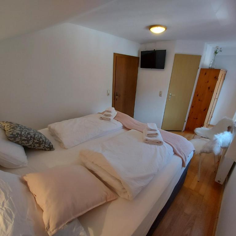 Zum Schneider - Doppelzimmer mit eigenem Bad - 11