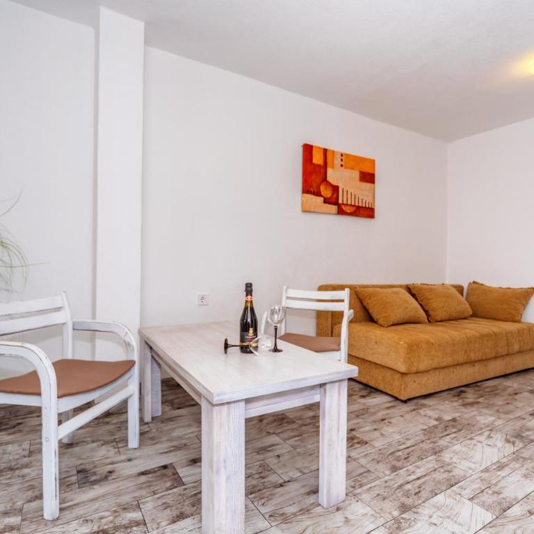 Apartmani LIRA - Apartman - Prizemlje - 13