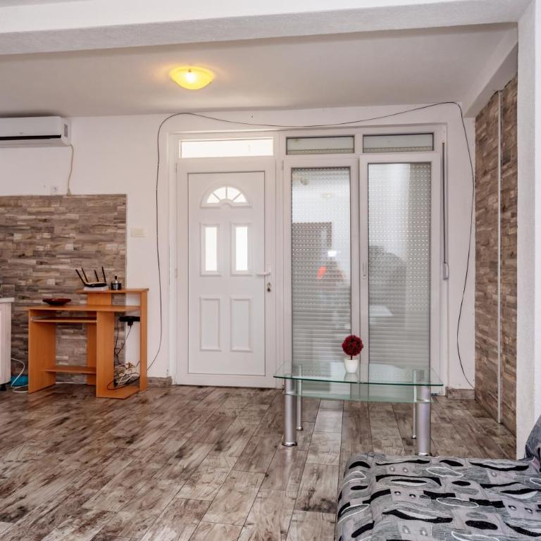 Apartmani LIRA - Apartment with Sea View - 5