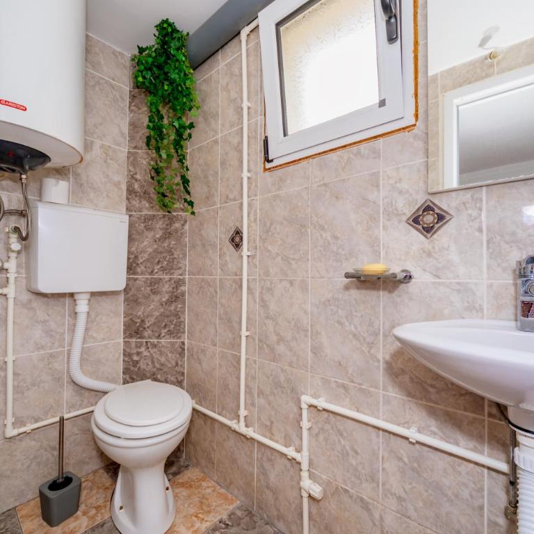 Apartmani LIRA - Apartman sa 2 Spavaće Sobe - 1