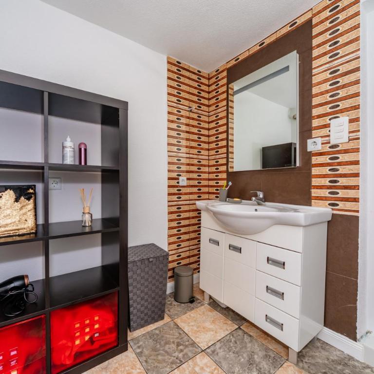 Apartmani LIRA - Apartman sa 2 Spavaće Sobe - 12