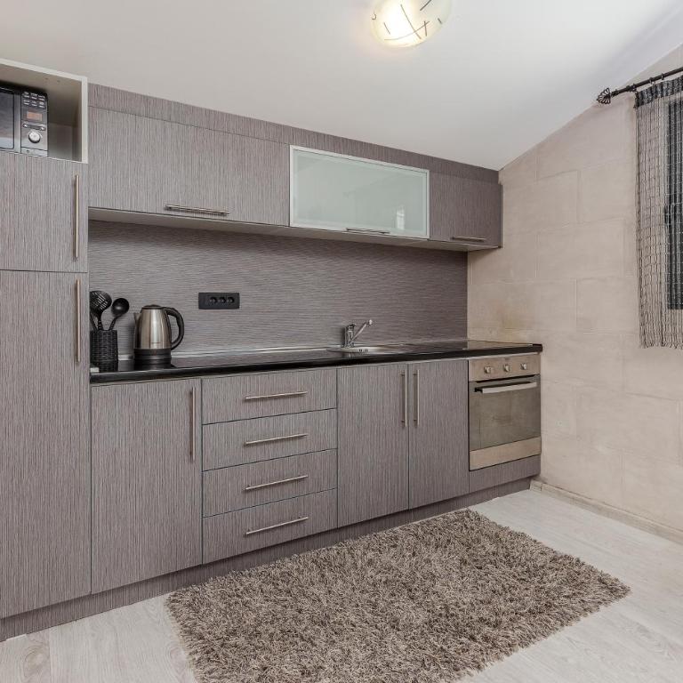 Dekaderon Lux Apartments - One-Bedroom Apartment with Balcony and Sea View - 12