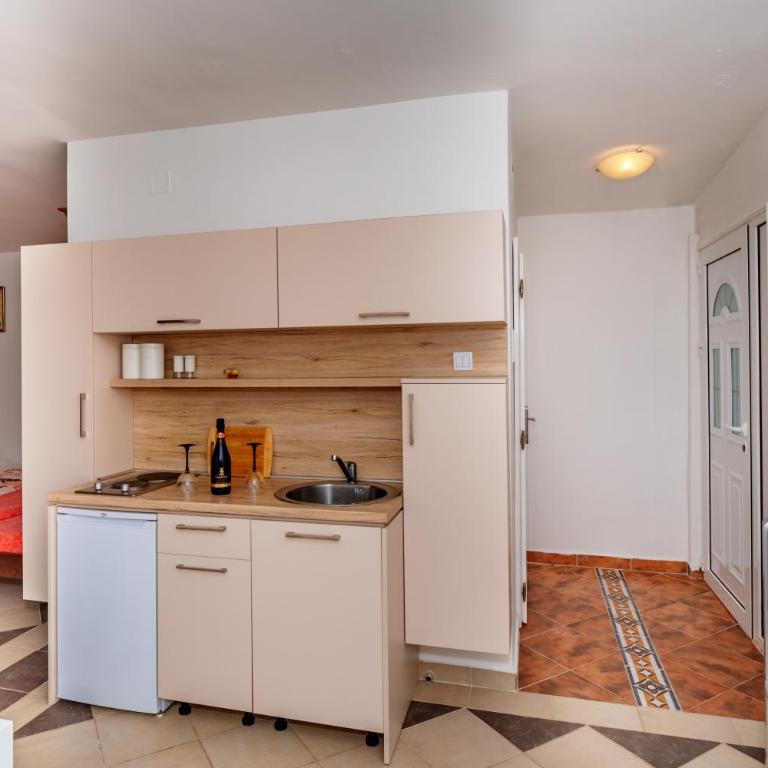 Apartmani LIRA - Apartman - 12