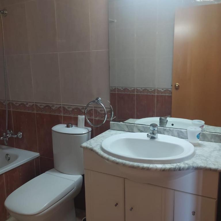 Cap Salou Apartment - Two-Bedroom Apartment - 21
