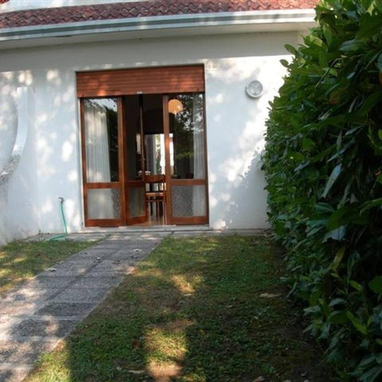 Terraced house with private garden - Villa - 14