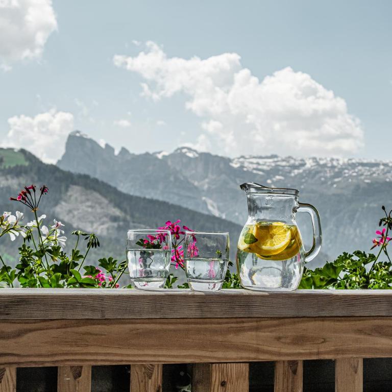 B&B - Ciasa Rü Blanch - Camera Matrimoniale con Balcone e Vista Montagna - 11