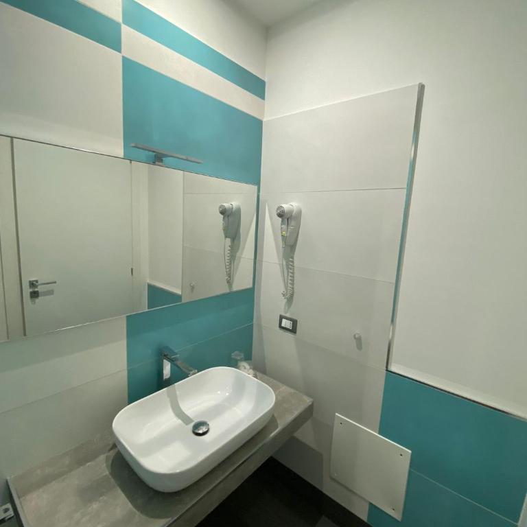 Amuri Room&Suite - Double Room with Balcony - 6