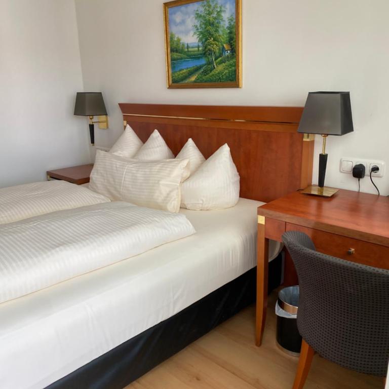 Hotel Condor - Doppel- oder Zweibettzimmer - 3