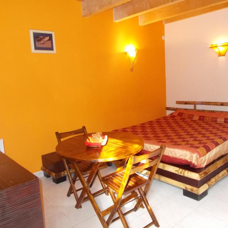 Aux Amandiers - Chambre Lit King-Size Supérieure - 12