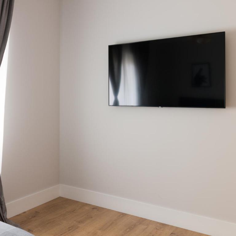 Zabalburu - Three-Bedroom Apartment - 18