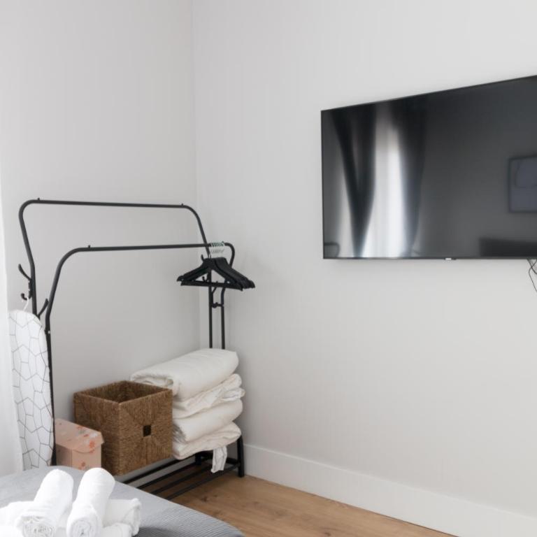 Zabalburu - Three-Bedroom Apartment - 24