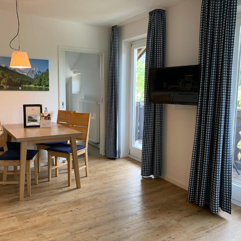 BSW Ferienwohnungen Garmisch - Deluxe Apartment - 9